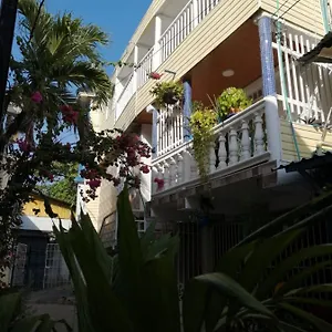 Estalagem Bluehouse Sai
